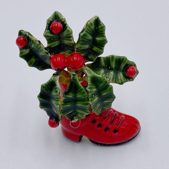 Originals by Robert Enamel Victorian Christmas Boot / Stocking Brooch / Pin - Picture 2 of 10